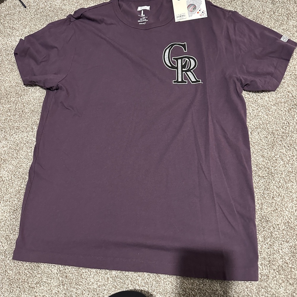 Tailgate Men's Colorado Rockies Graphic
T-Shirt
Color: Purple
Size: L